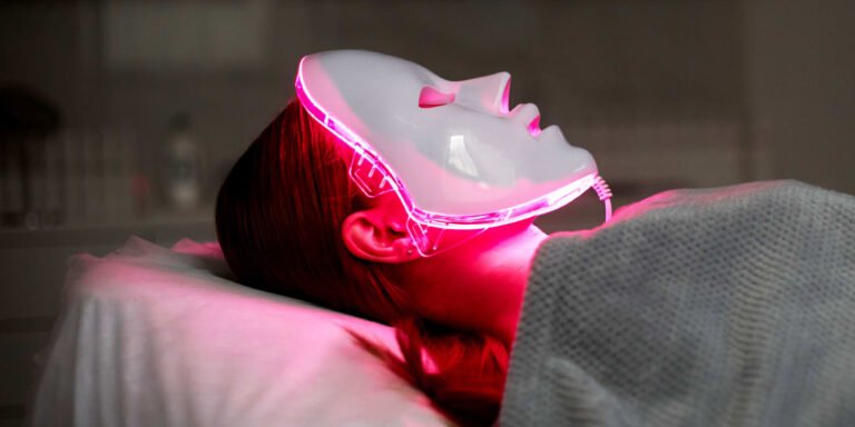 How a typical red light therapy mask looks